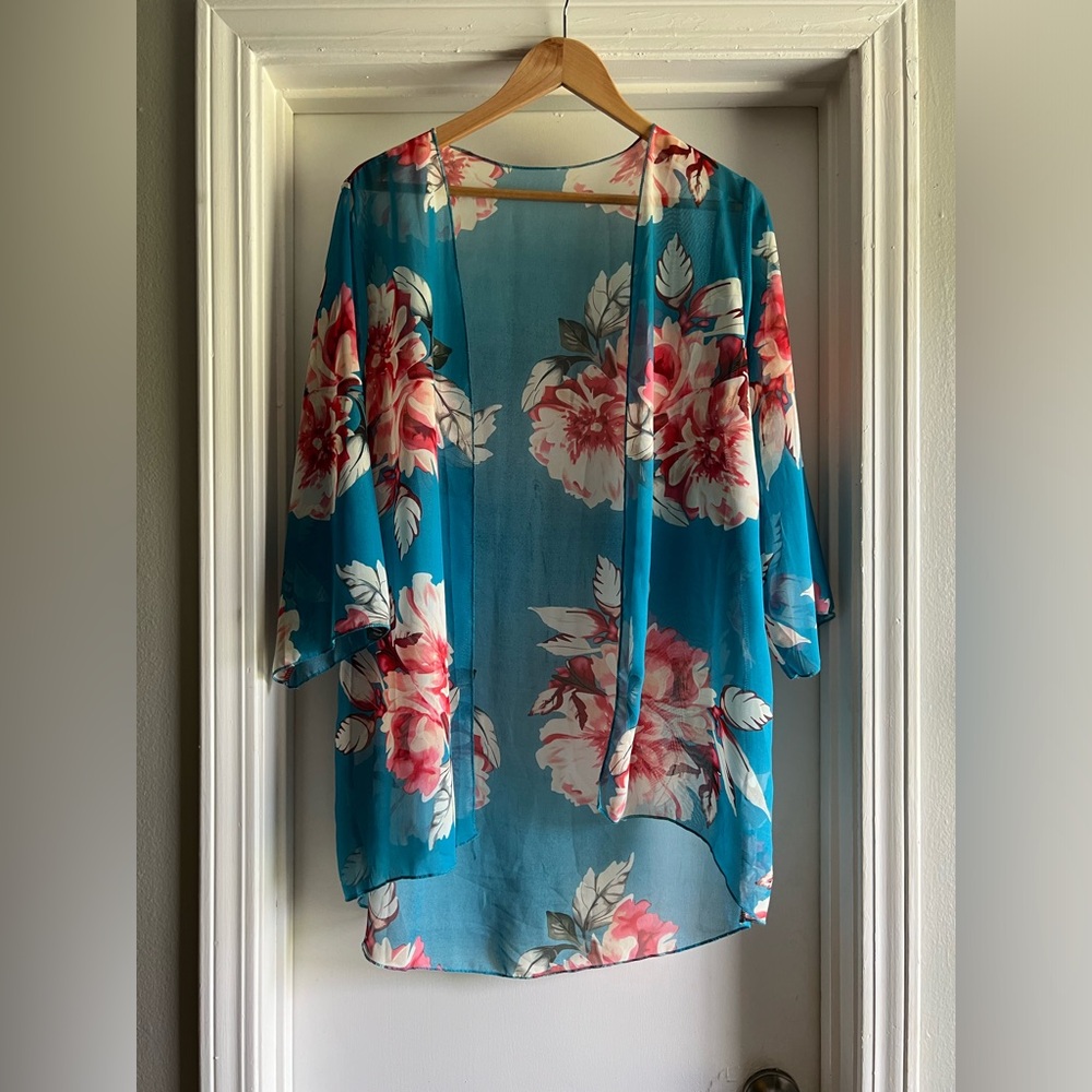 Blue Floral Chiffon Women’s Kimono